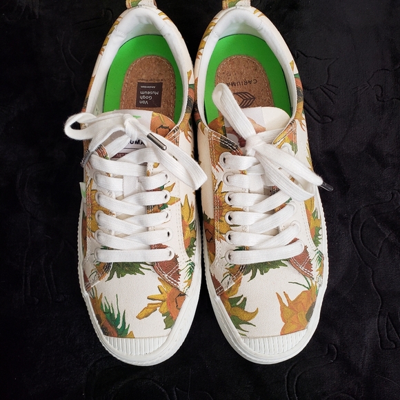 Cariuma x Vincent van Gogh Sunflowers Limited Edition Sneaker 8.5 Men 10 Women - Picture 10 of 14
